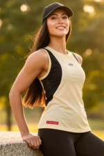 Remera sin manga con combinacion lateral